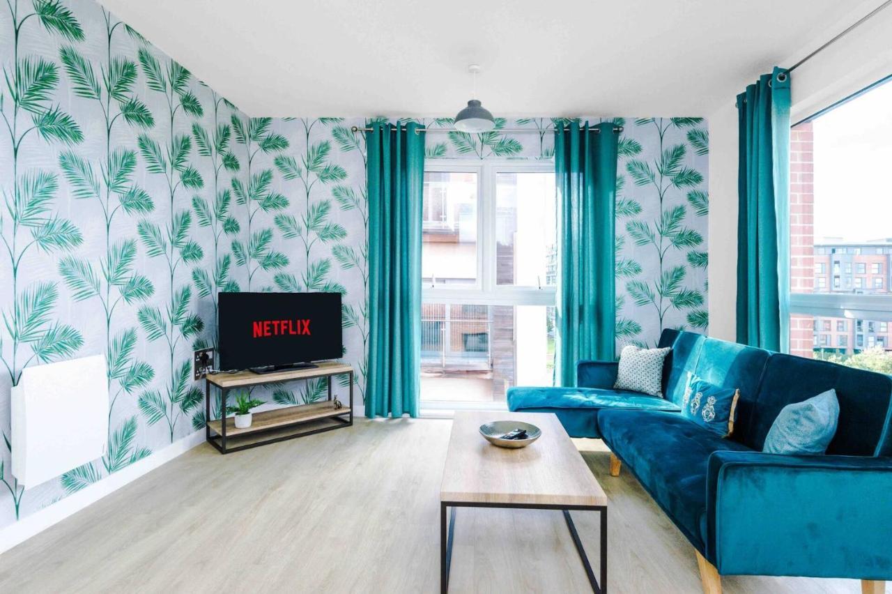 2 Bedroom Apartment Manchester Hosted By Mcr Dens Bagian luar foto