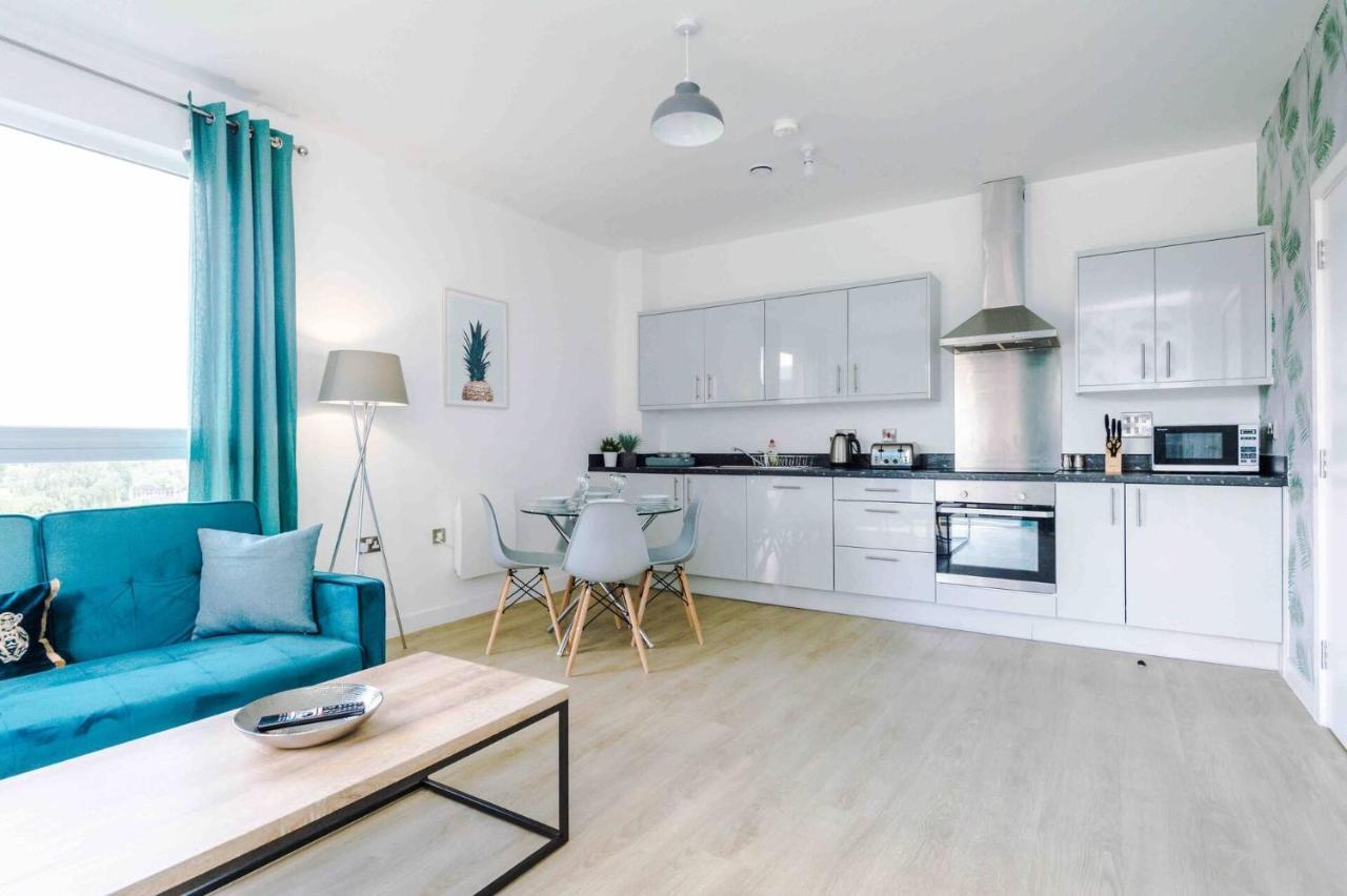 2 Bedroom Apartment Manchester Hosted By Mcr Dens Bagian luar foto